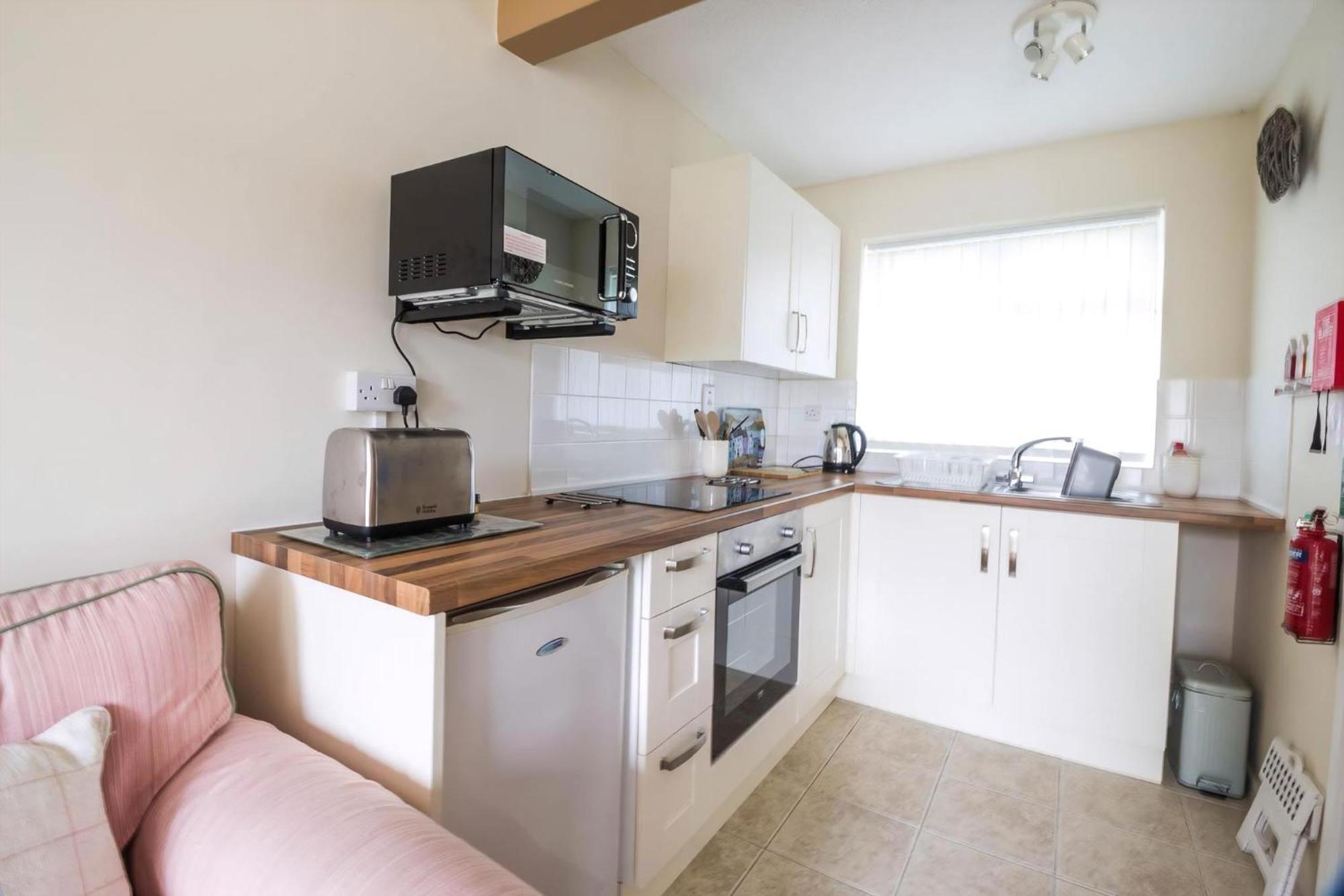 Lovely 4 Berth Chalet To Hire In Hemsby Nearby The Beach Ref 18177B ภายนอก รูปภาพ