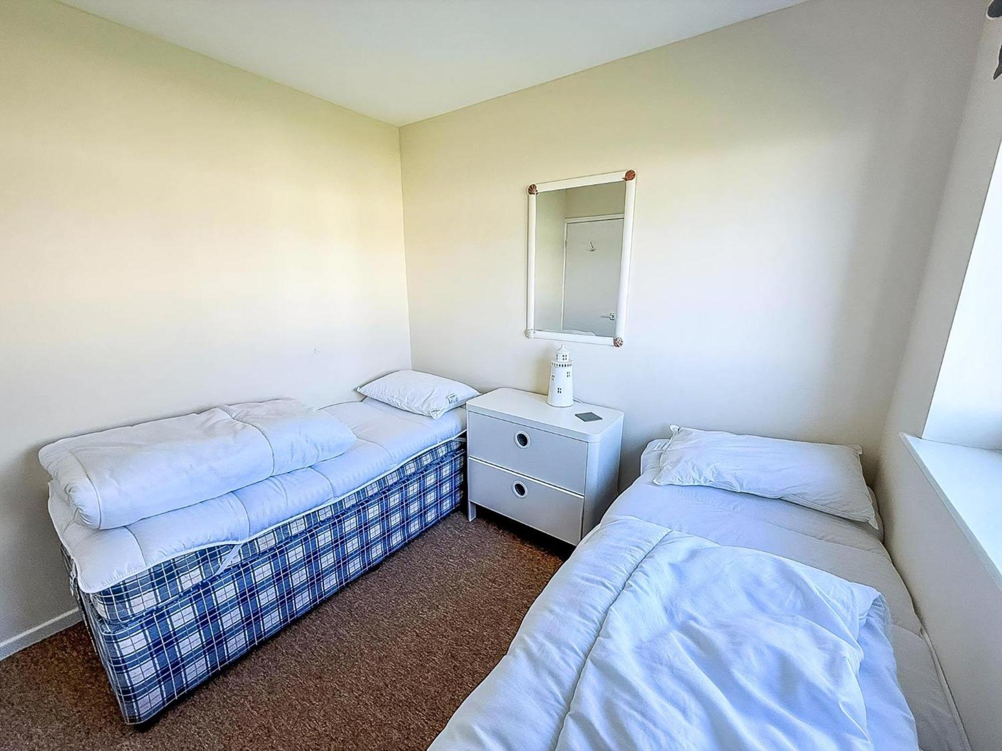 Lovely 4 Berth Chalet To Hire In Hemsby Nearby The Beach Ref 18177B ภายนอก รูปภาพ