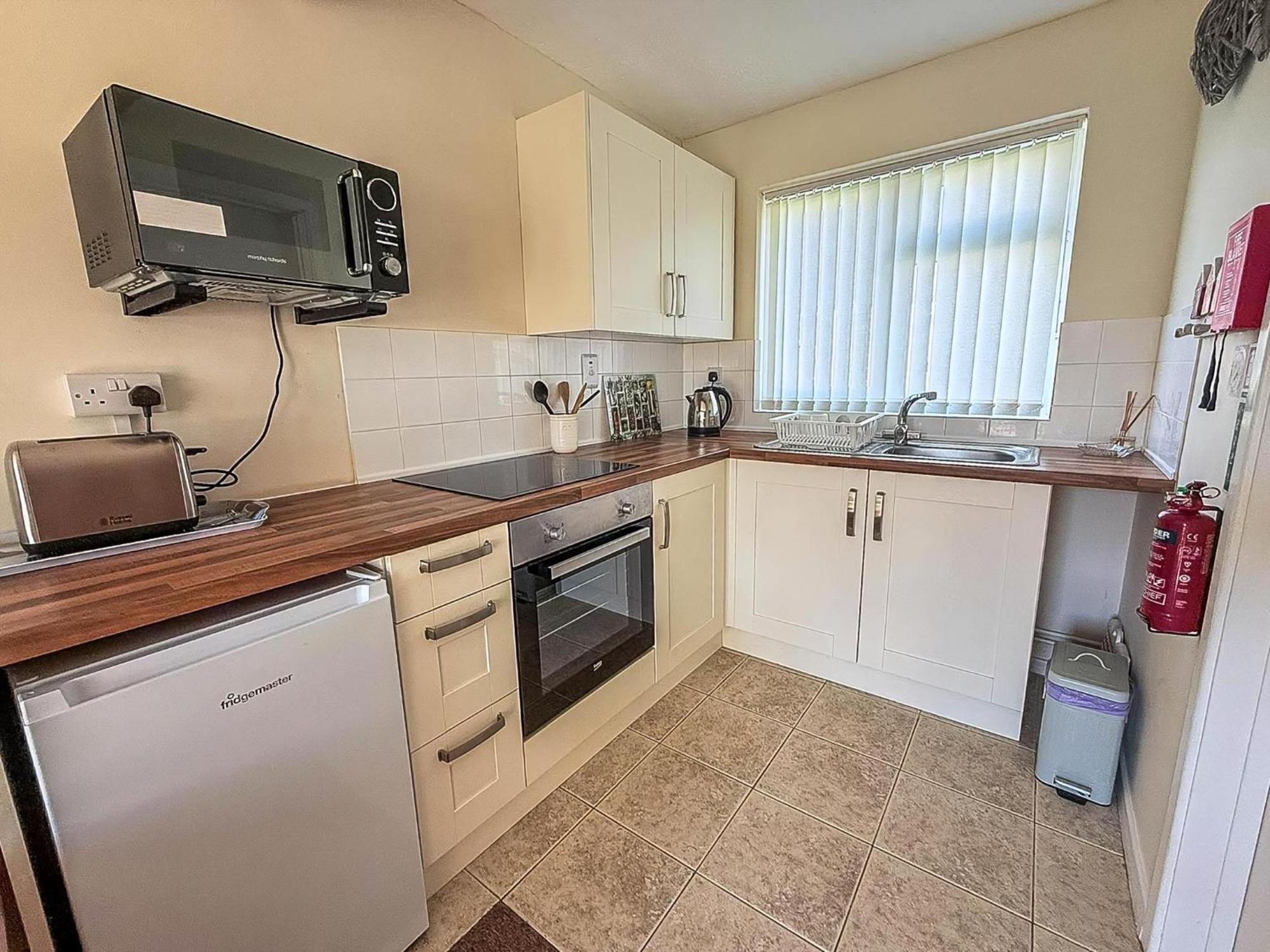 Lovely 4 Berth Chalet To Hire In Hemsby Nearby The Beach Ref 18177B ภายนอก รูปภาพ